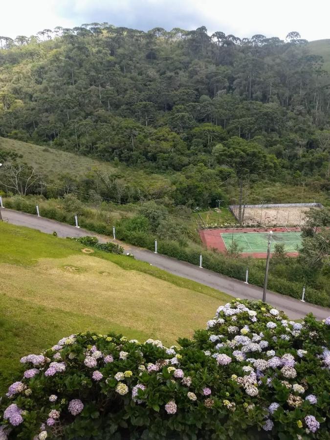 酒店 Plaza Week Campos do Jordão